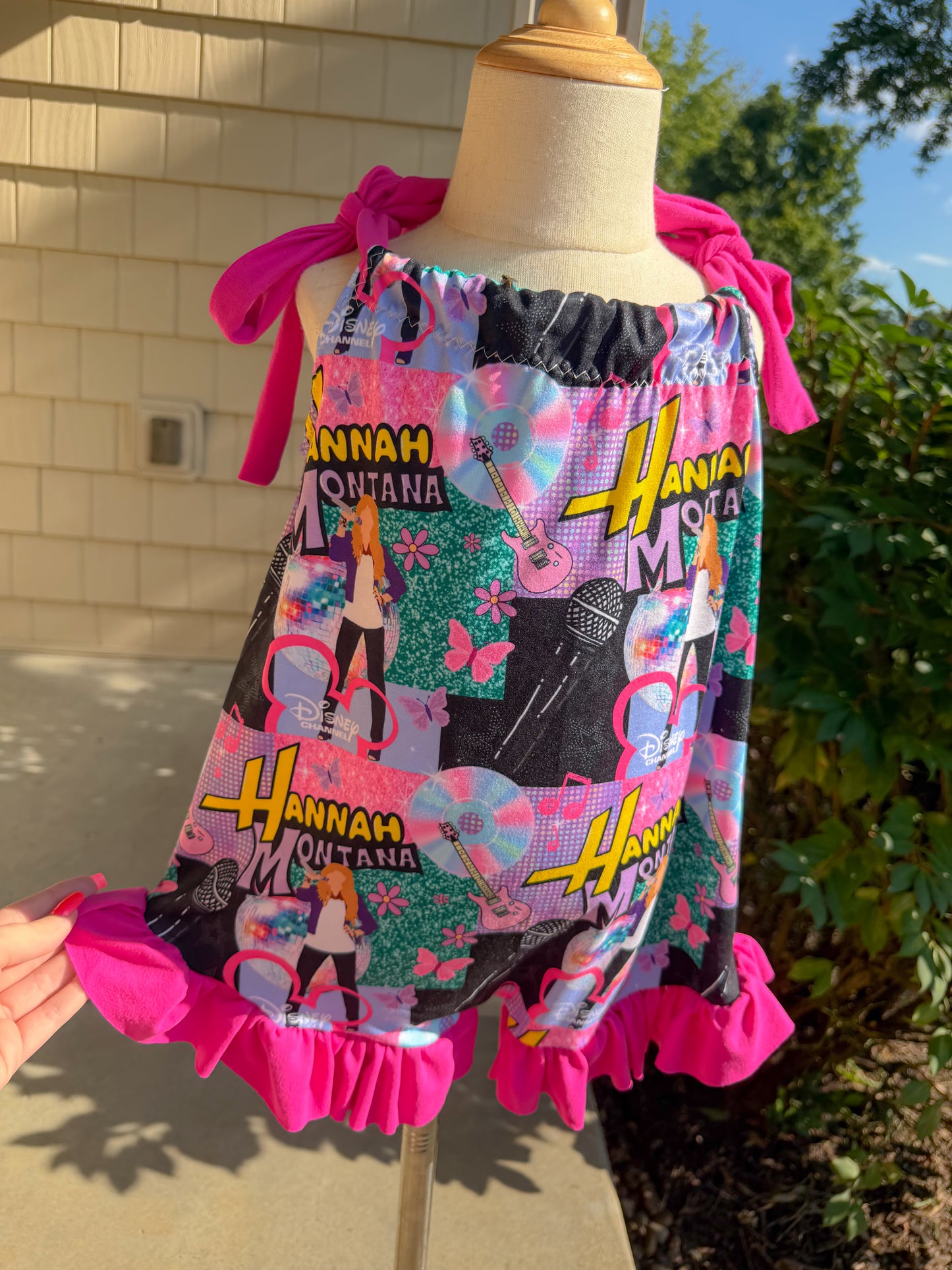 HM rose romper (can fit bigger)