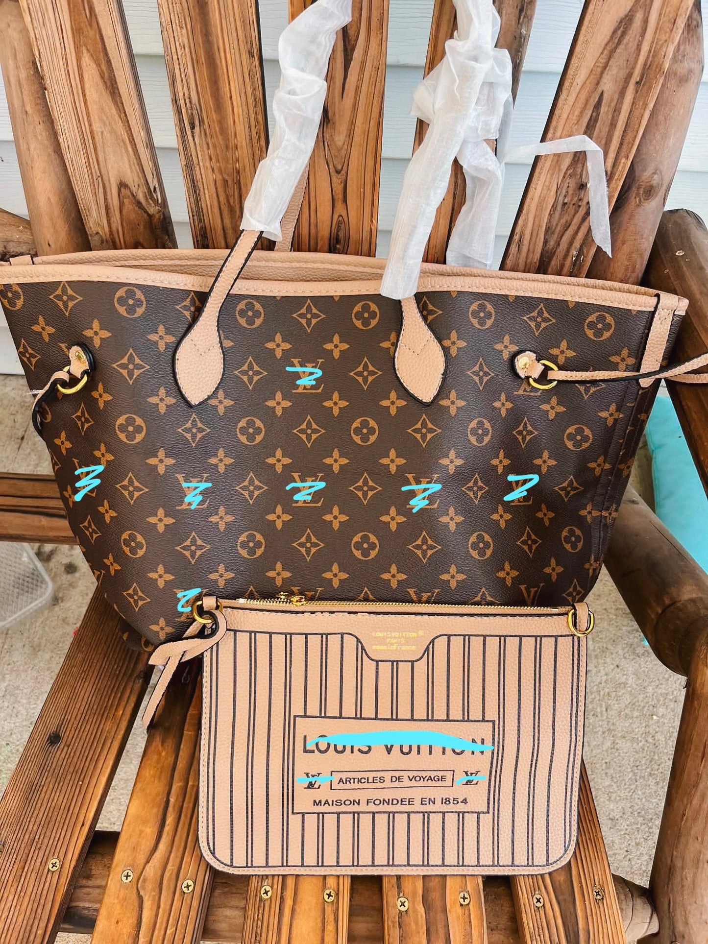 Tote with wallet