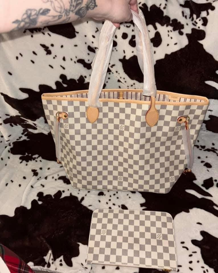Large tote