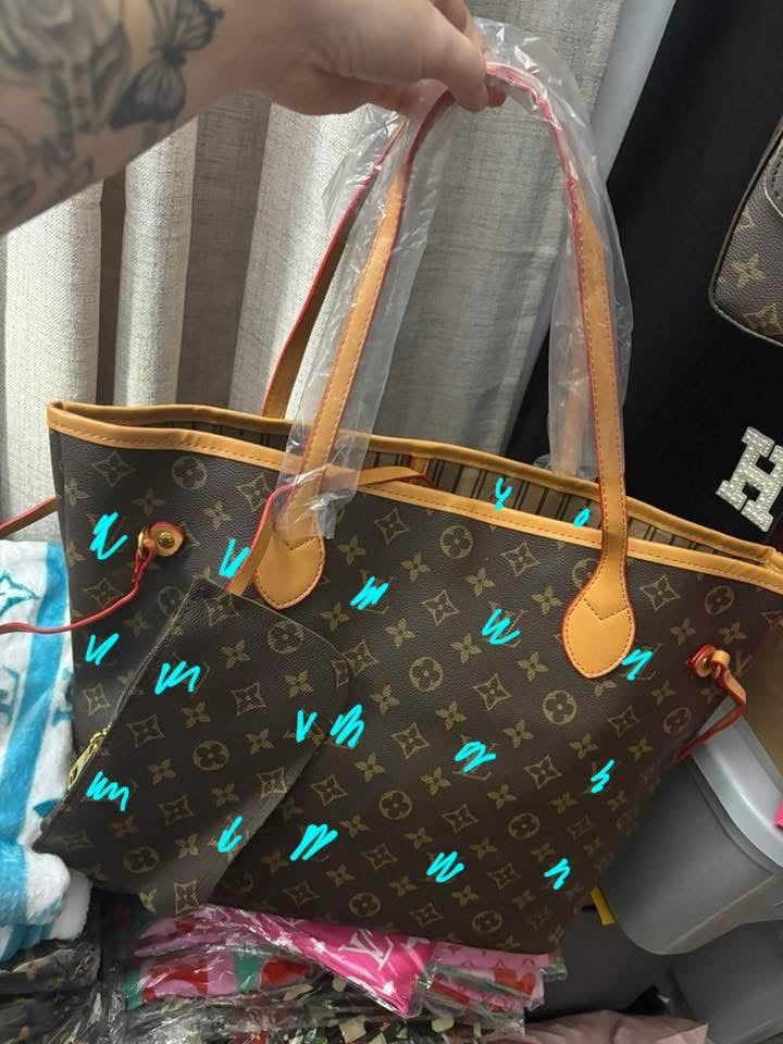 Large tote