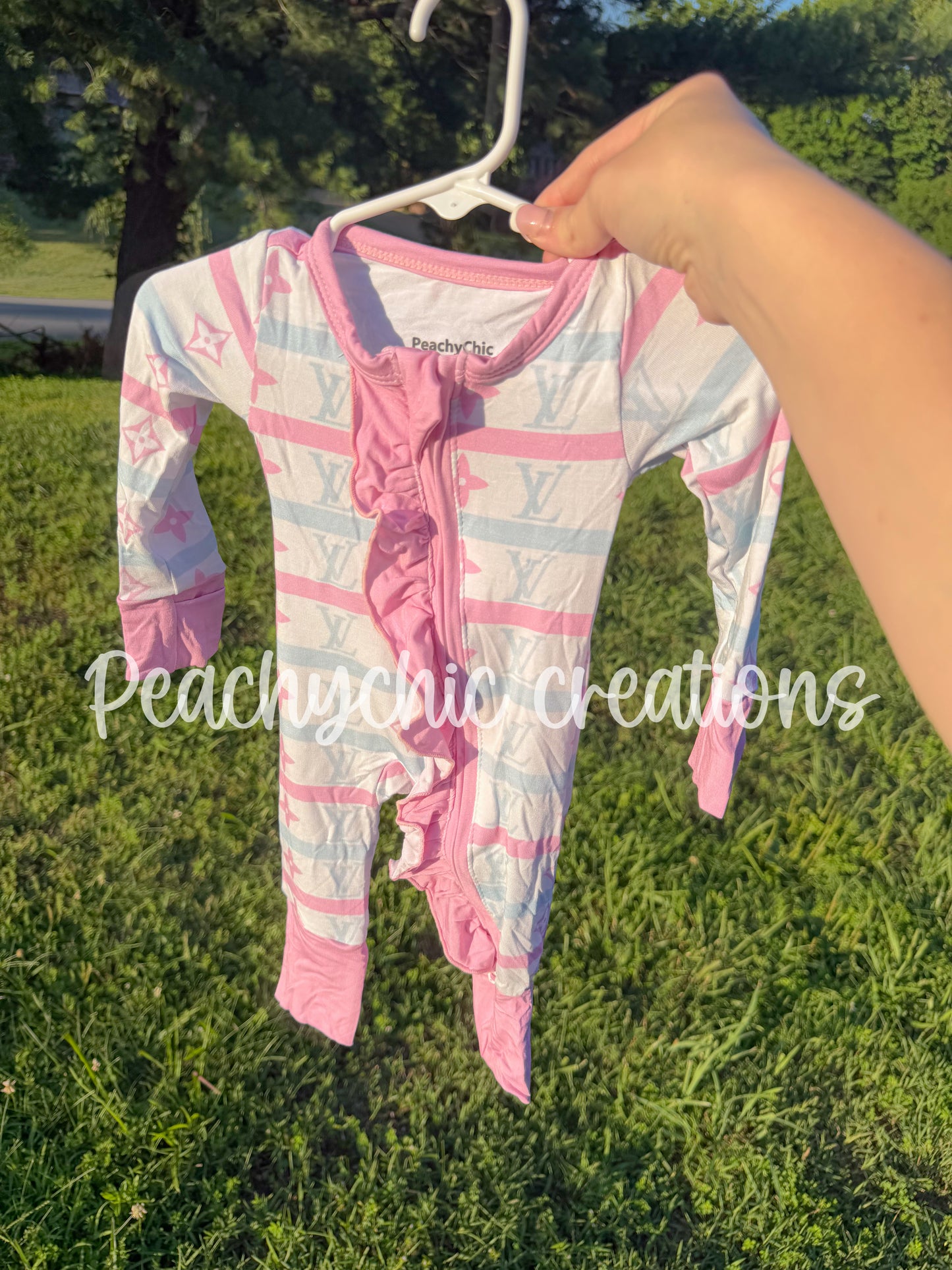 Newborn bamboo ruffle zippy