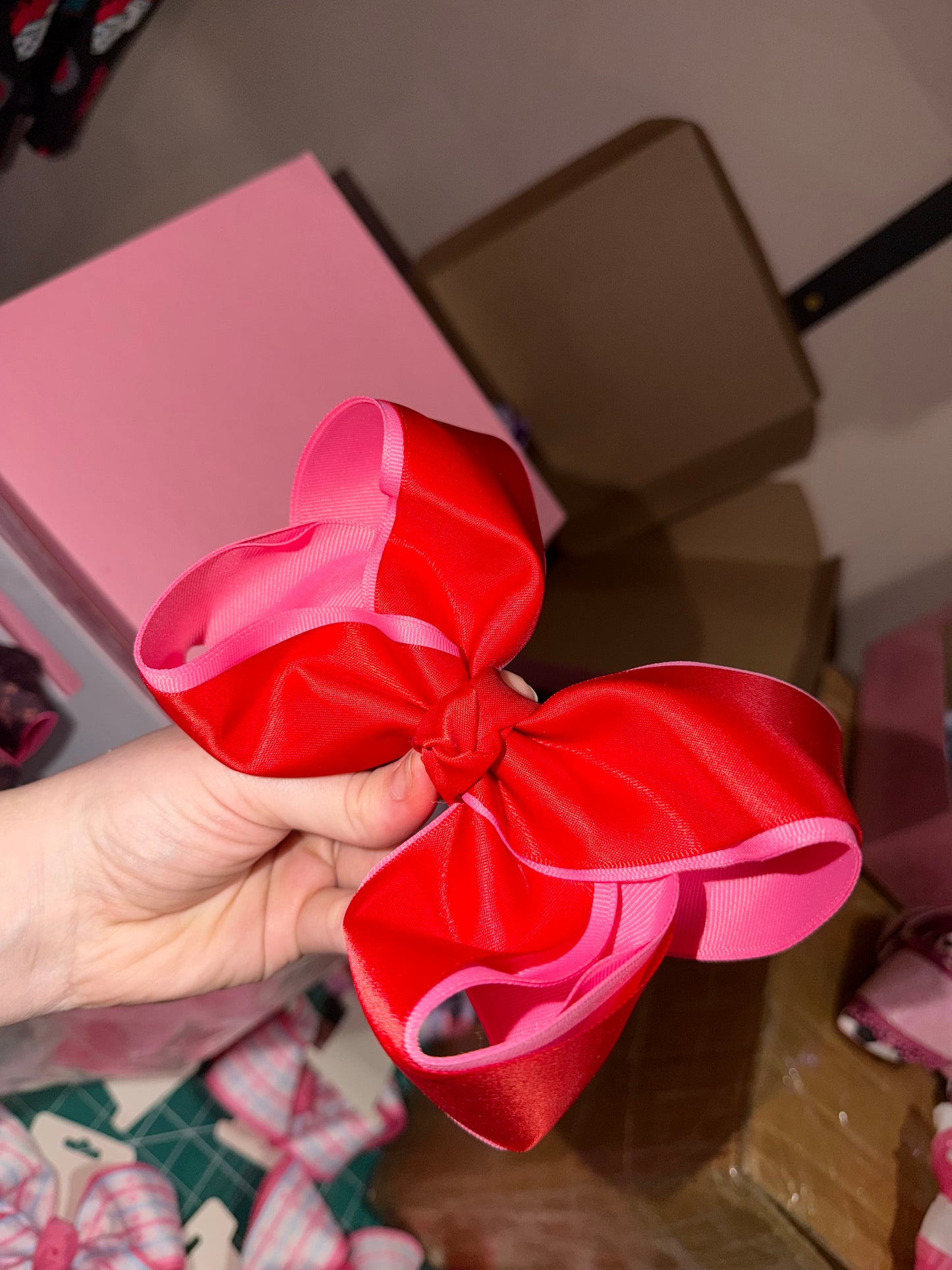 Clip bow
