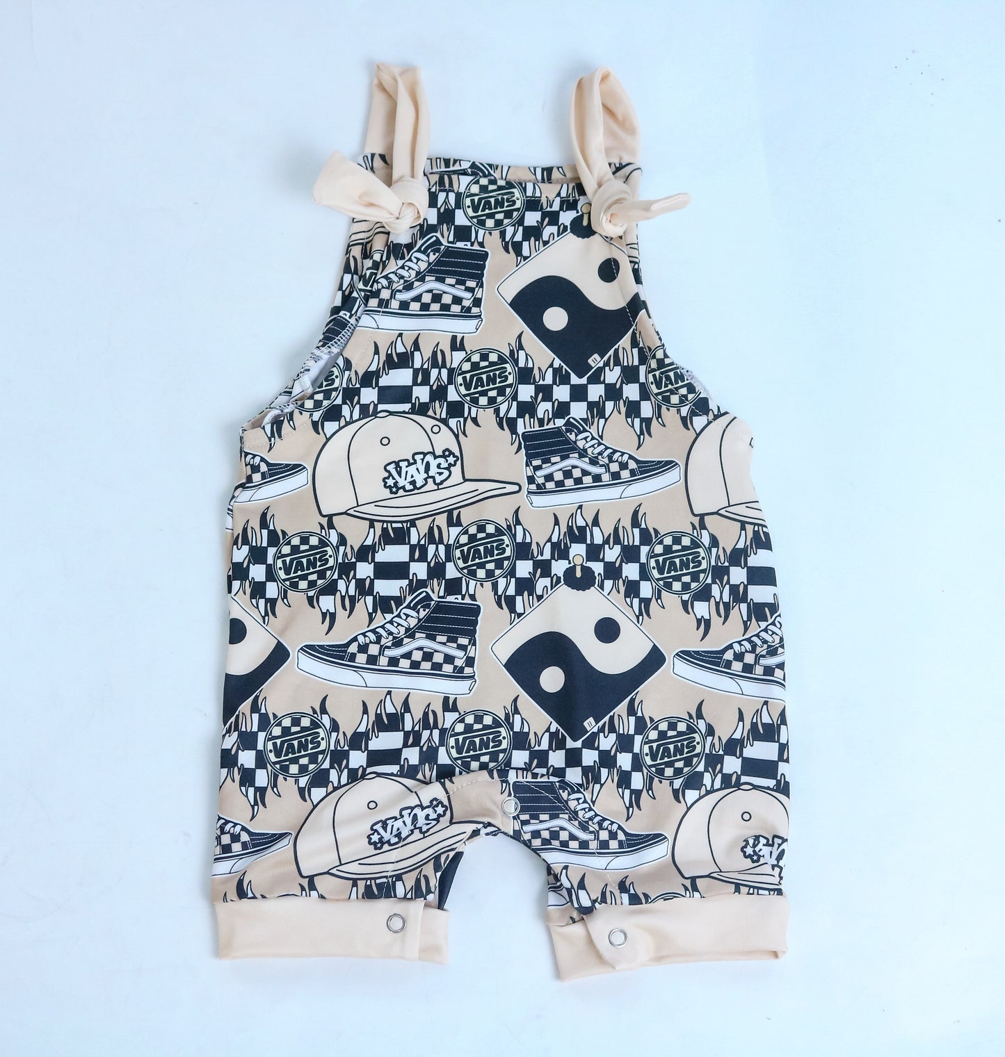 Knotted overalls