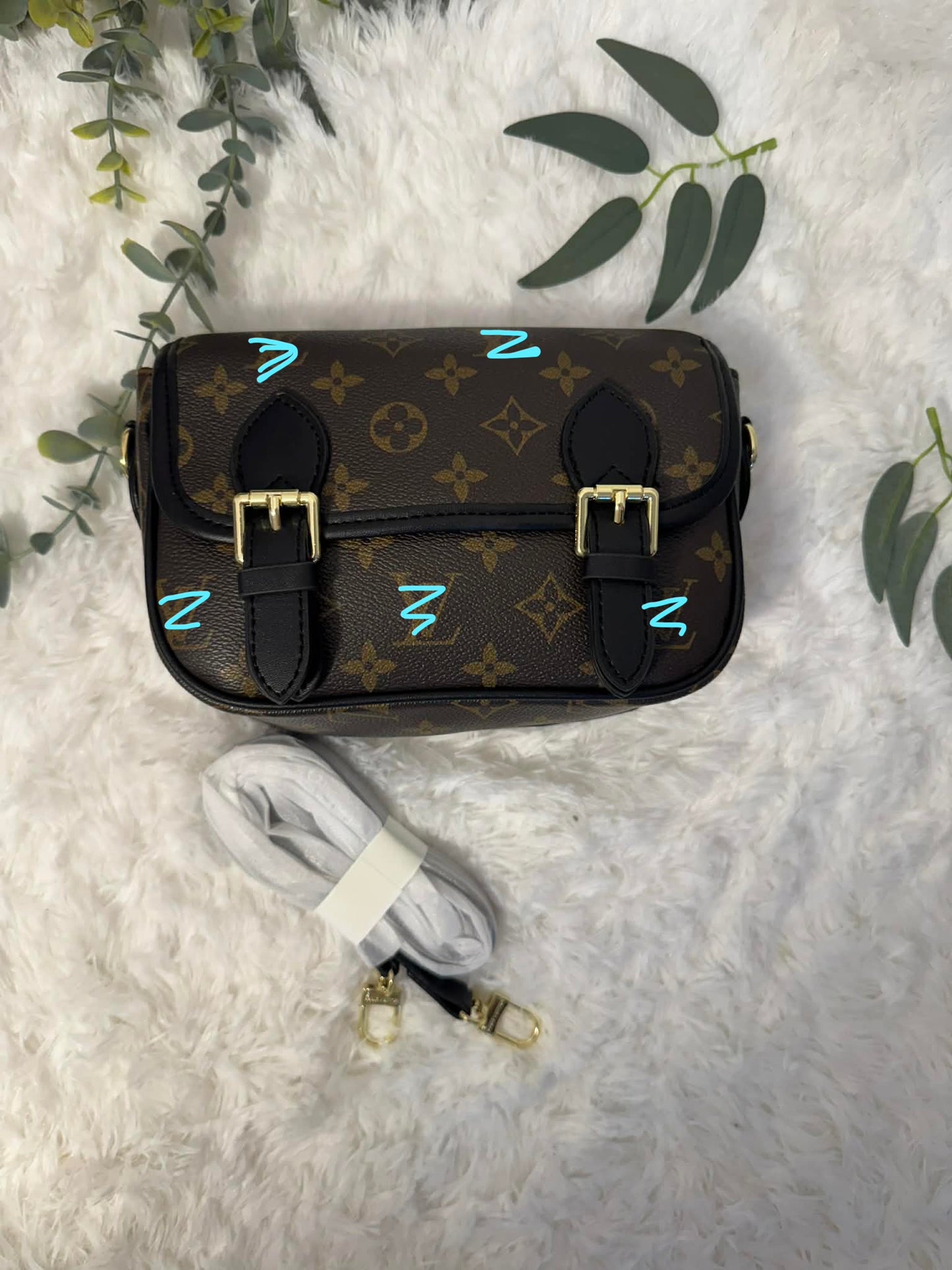 Small crossbody