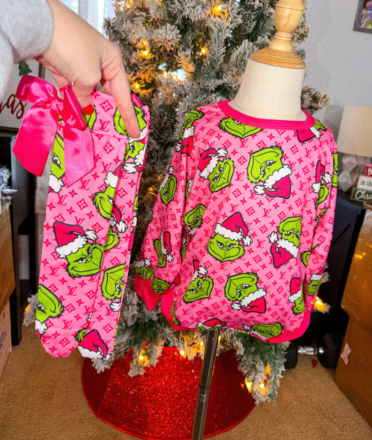 Green guy sweater romper/ long bow socks set