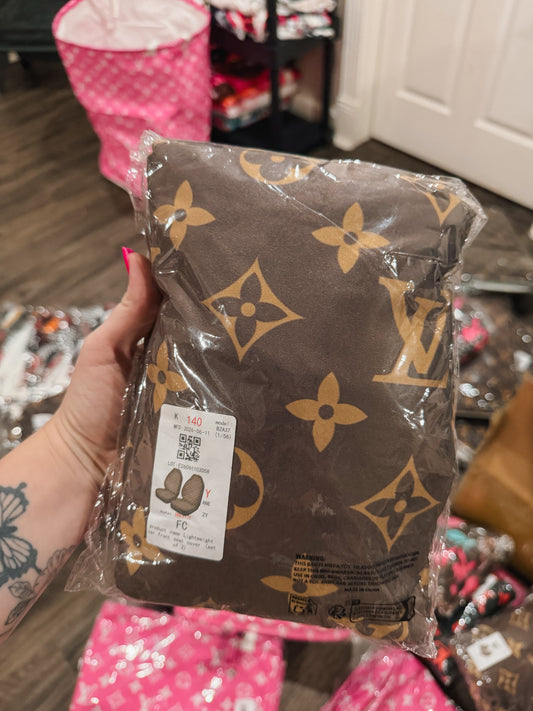 Universal seat covers