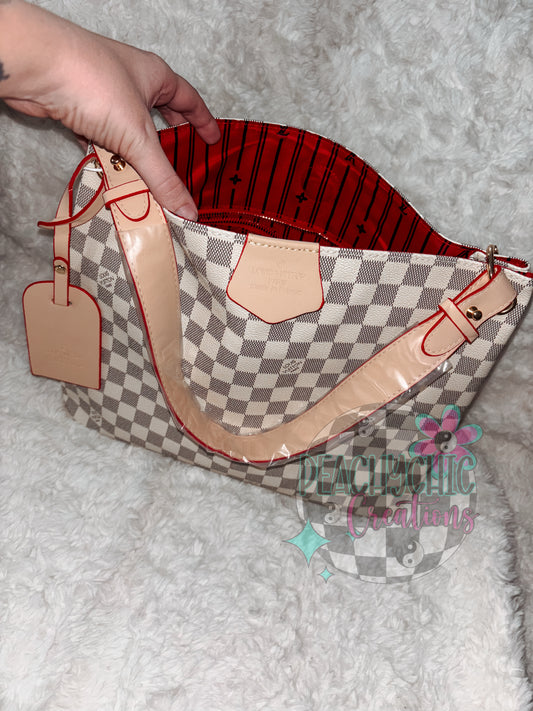 tote